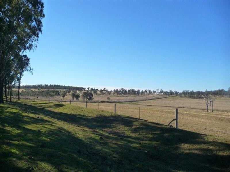 2239 Gore Highway, Southbrook QLD 4363