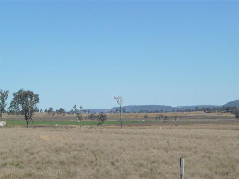 2239 Gore Highway, Southbrook QLD 4363