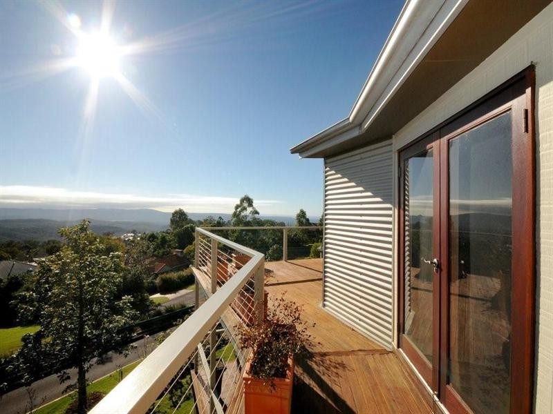 53 Windemere Terrace, Mount Lofty QLD 4350