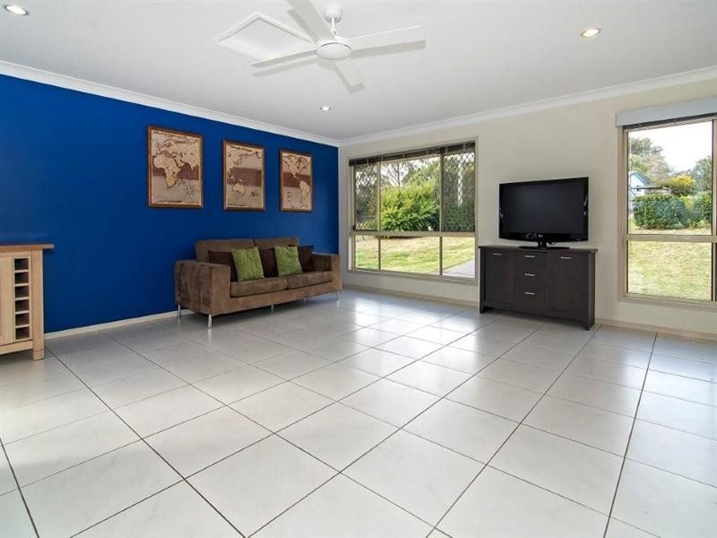 7 Rebwonga Street, Kingsthorpe QLD 4400