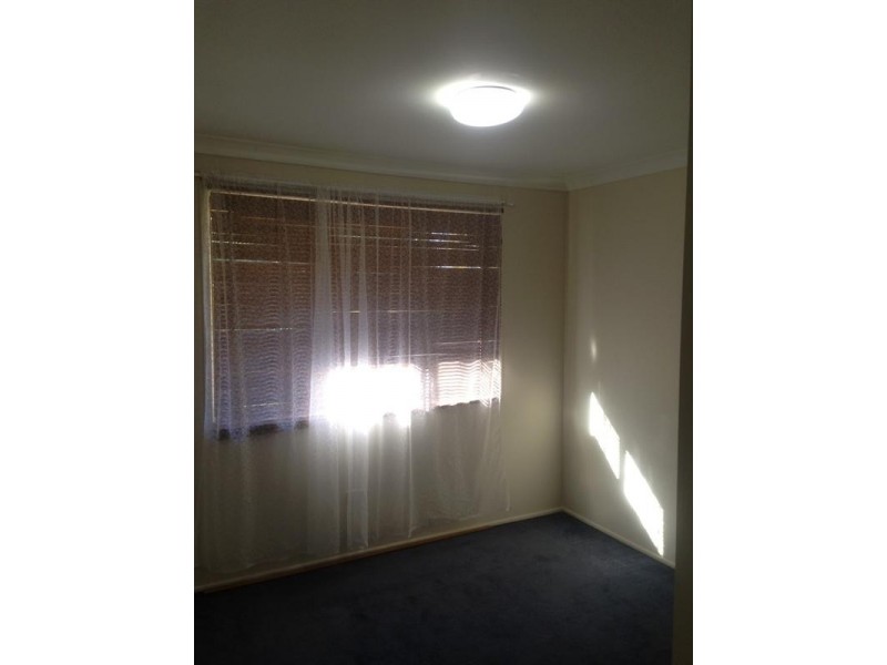 8 Champagne Crescent, Wilsonton Heights QLD 4350