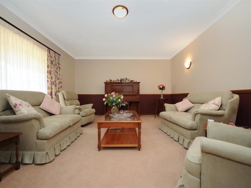 11 Arcadia Court, Highfields QLD 4352