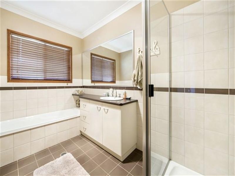 11 Arcadia Court, Highfields QLD 4352