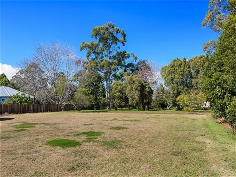 11 Arcadia Court, Highfields QLD 4352