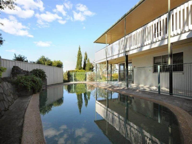 4, 46a Mackenzie Street, Mount Lofty QLD 4350