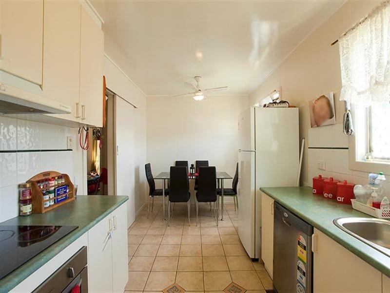 17 Wombyra Street, Newtown QLD 4350