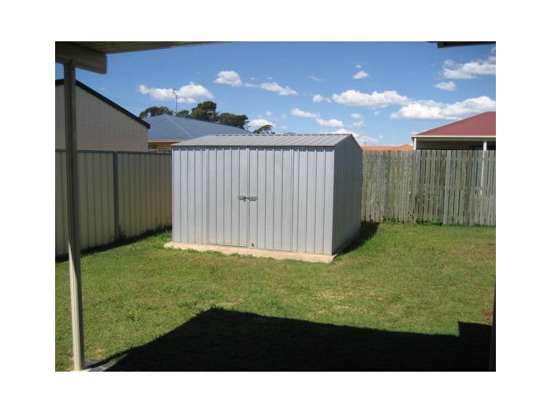 4 Chifley Court, Middle Ridge QLD 4350