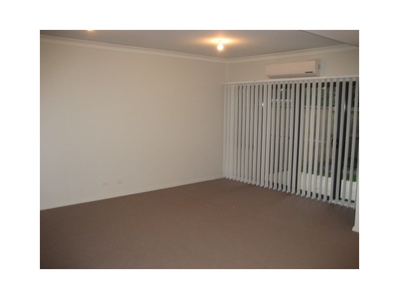 37 Kestrel Circuit, Shortland NSW 2307