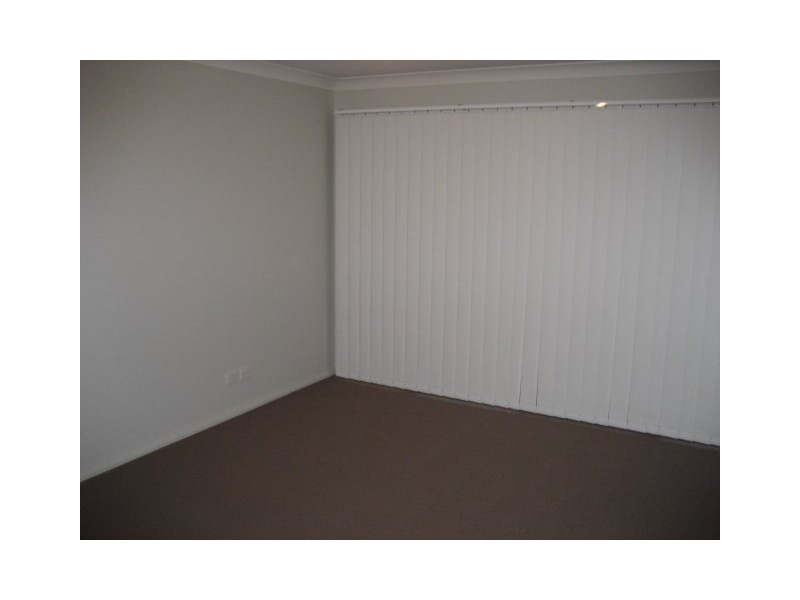 37 Kestrel Circuit, Shortland NSW 2307