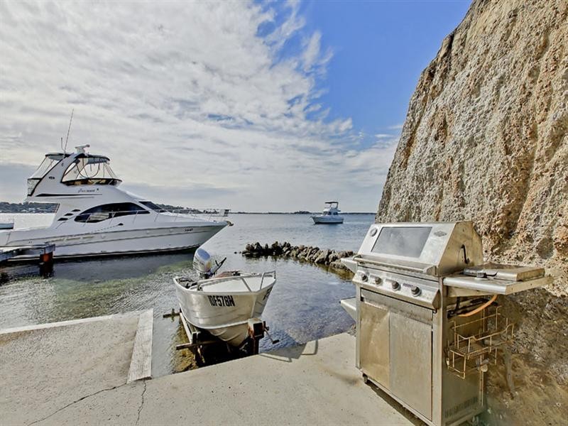 Fishing Point NSW 2283