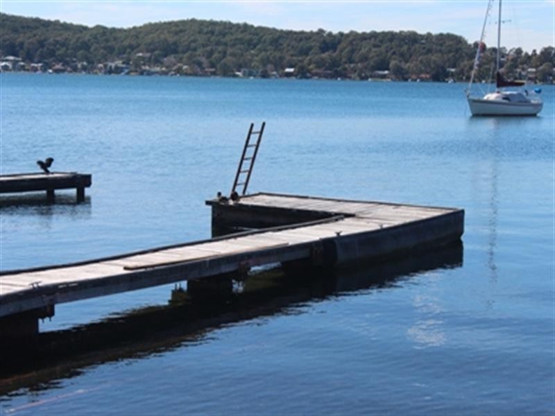 97 Fishing Point Road, Fishing Point NSW 2283