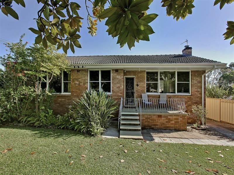 15 Laycock Street, Carey Bay NSW 2283