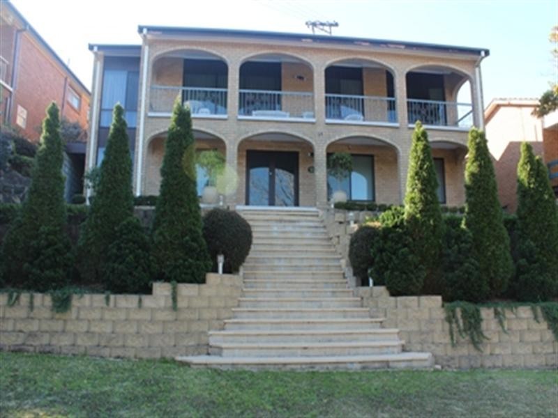 84 Kirkdale Drive, Charlestown NSW 2290