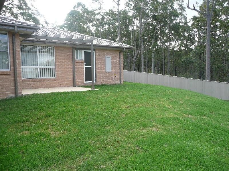 12 Graysynd Cir, Cameron Park NSW 2285