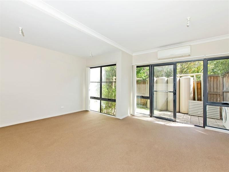 43 Kestrel Circuit, Shortland NSW 2307