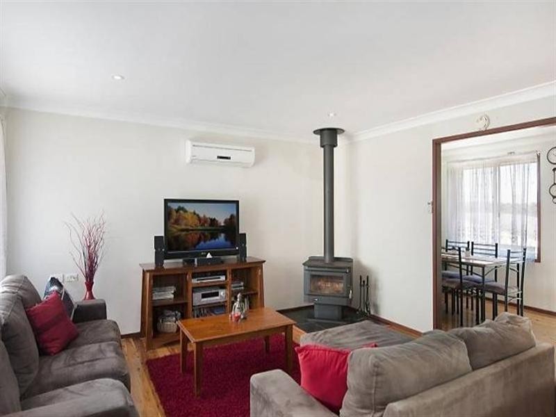 7 Muswellbrook Crescent, Booragul NSW 2284