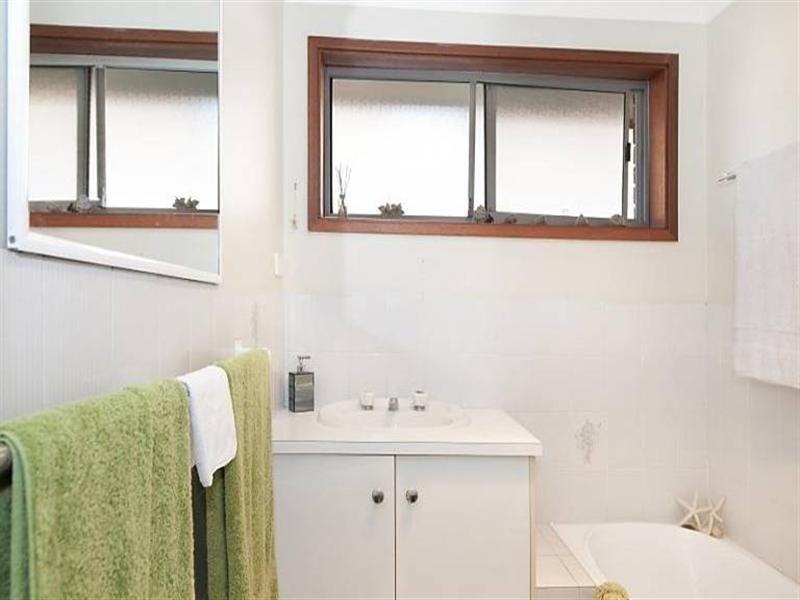 7 Muswellbrook Crescent, Booragul NSW 2284