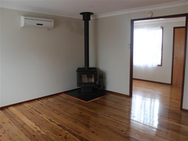 7 Muswellbrook Crescent, Booragul NSW 2284