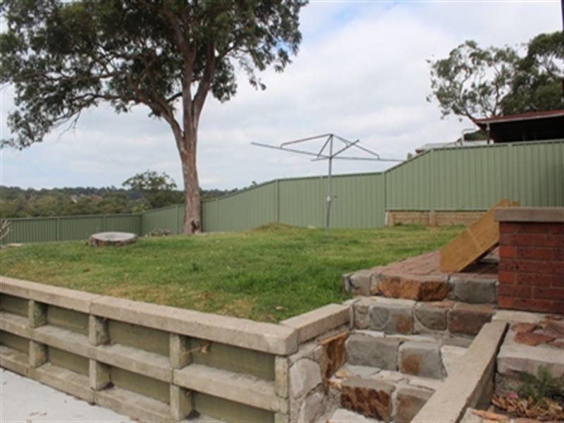 7 Muswellbrook Crescent, Booragul NSW 2284
