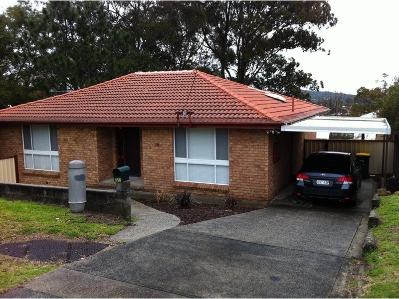 221 Excelsior Parade, Toronto NSW 2283