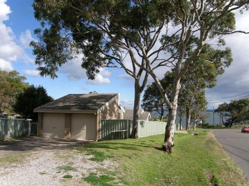 215 Dobell Drive, Wangi Wangi NSW 2267