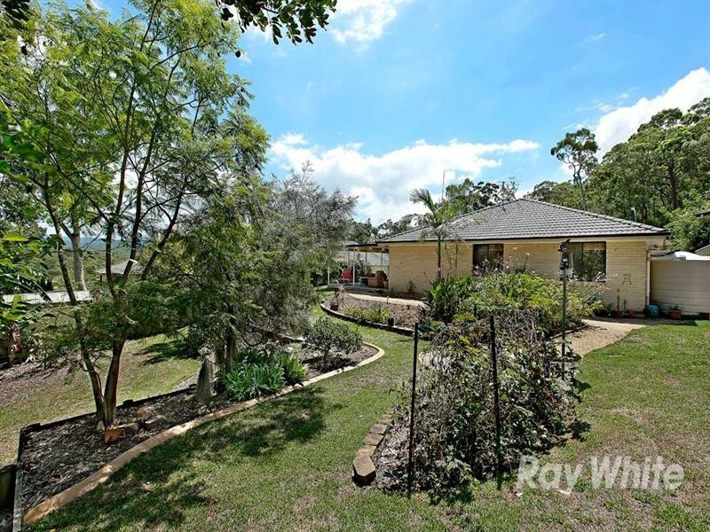 16 Corella Close, Fennell Bay NSW 2283