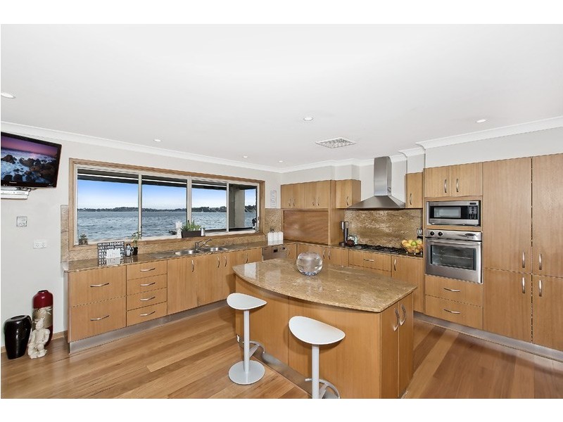 43 Grant Road, Coal Point NSW 2283