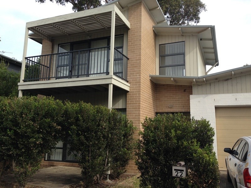 22 Kestrel Circuit, Shortland NSW 2307