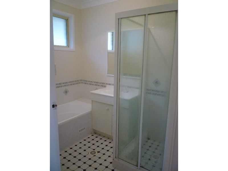 16 Bulwara Place, Bolton Point NSW 2283