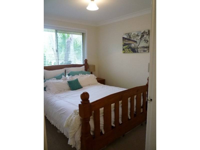 16 Bulwara Place, Bolton Point NSW 2283