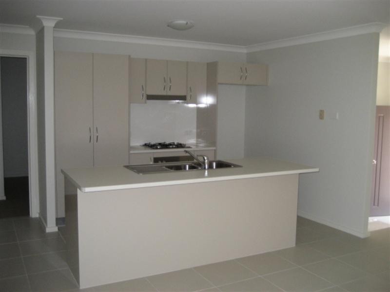 10 Talia Avenue, Cameron Park NSW 2285