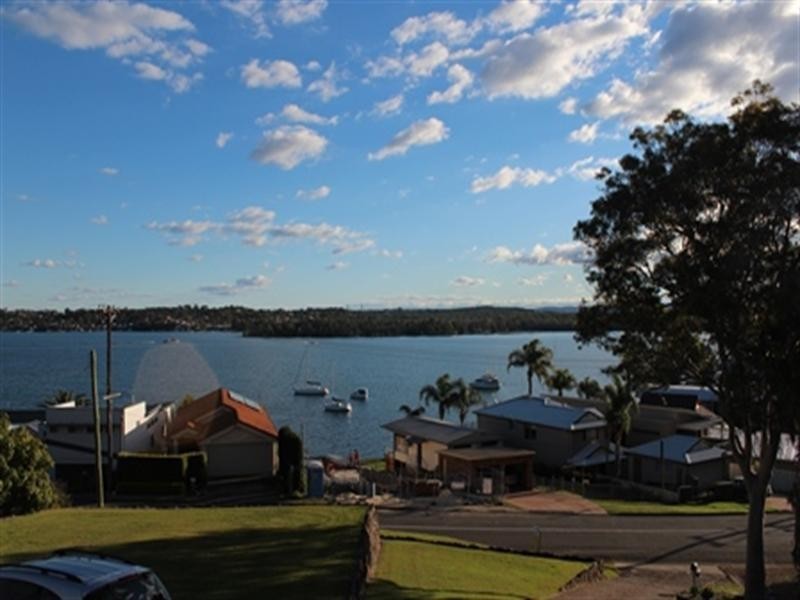 118 Coal Point Road, Coal Point NSW 2283