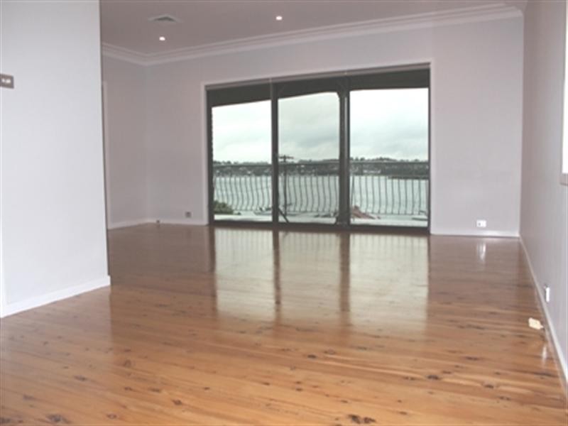 118 Coal Point Road, Coal Point NSW 2283
