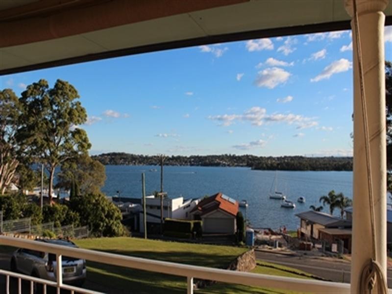 118 Coal Point Road, Coal Point NSW 2283