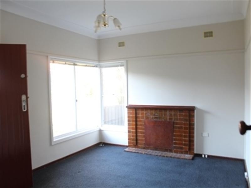 14 Edward Street, Fennell Bay NSW 2283