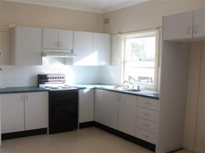 14 Edward Street, Fennell Bay NSW 2283