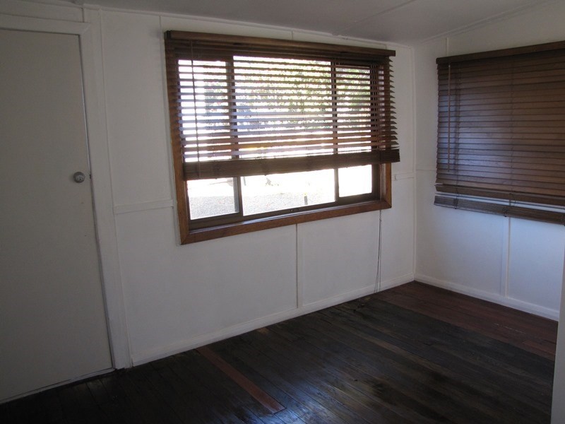 6 Fourth Street, Booragul NSW 2284