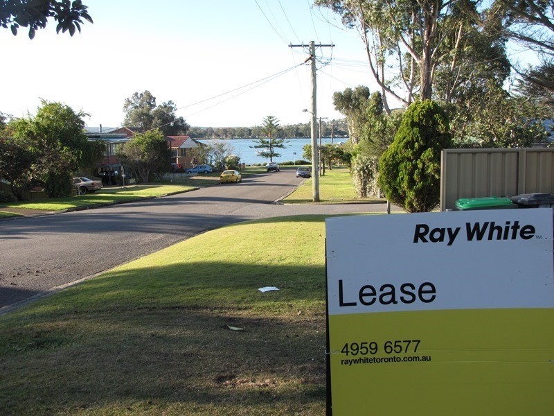 6 Fourth Street, Booragul NSW 2284