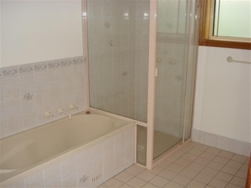 9 Burrawang Blve, Toronto NSW 2283