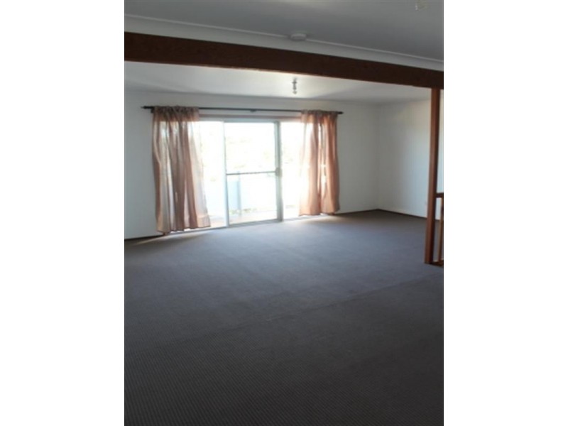 17 Beach Road, Wangi Wangi NSW 2267