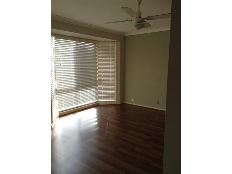 5 Lipton Close, Woodrising NSW 2284