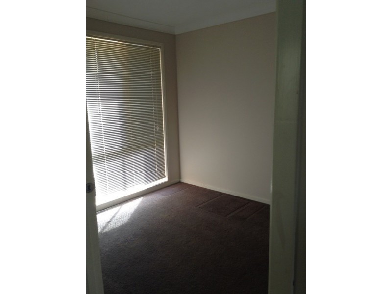 5 Lipton Close, Woodrising NSW 2284