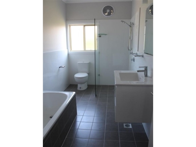 40 Anzac Parade, Toronto NSW 2283