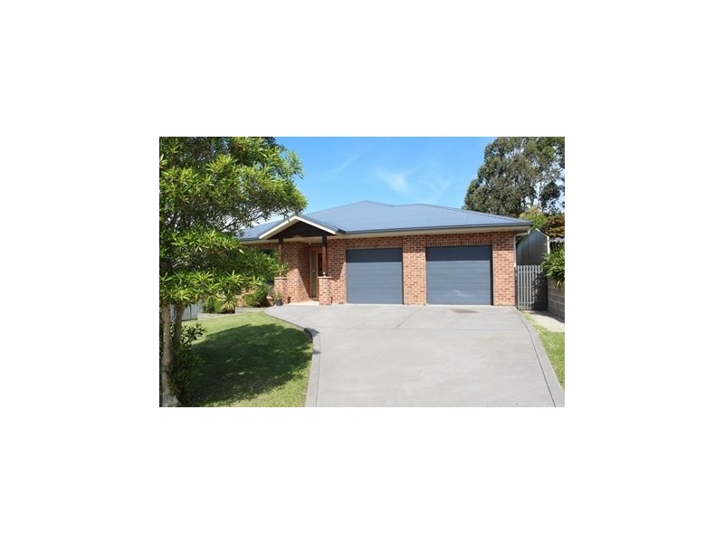 7 Read Place, Teralba NSW 2284