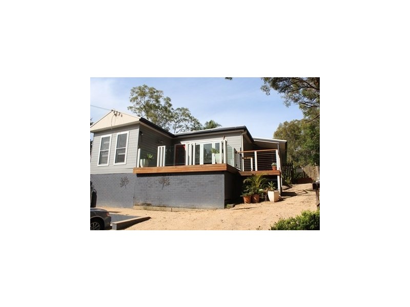 20 Coal Point Road, Coal Point NSW 2283