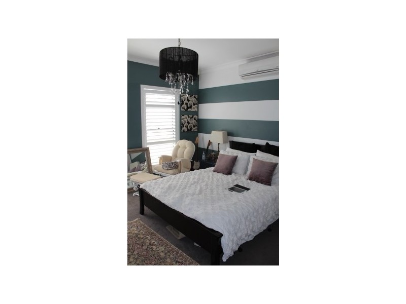 20 Coal Point Road, Coal Point NSW 2283