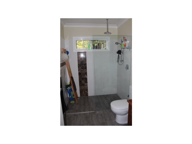 20 Coal Point Road, Coal Point NSW 2283