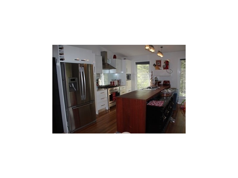 20 Coal Point Road, Coal Point NSW 2283