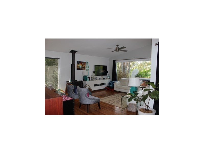 20 Coal Point Road, Coal Point NSW 2283