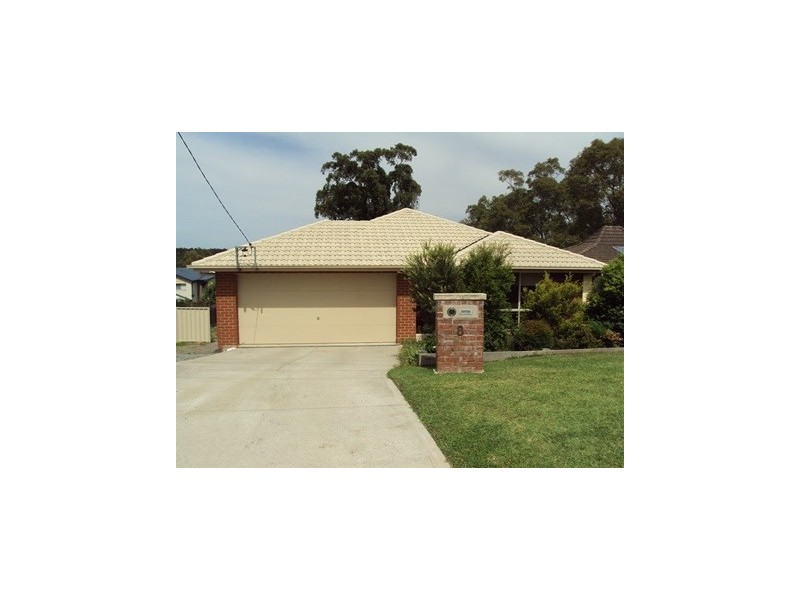 8 Ranclaud Street, Booragul NSW 2284